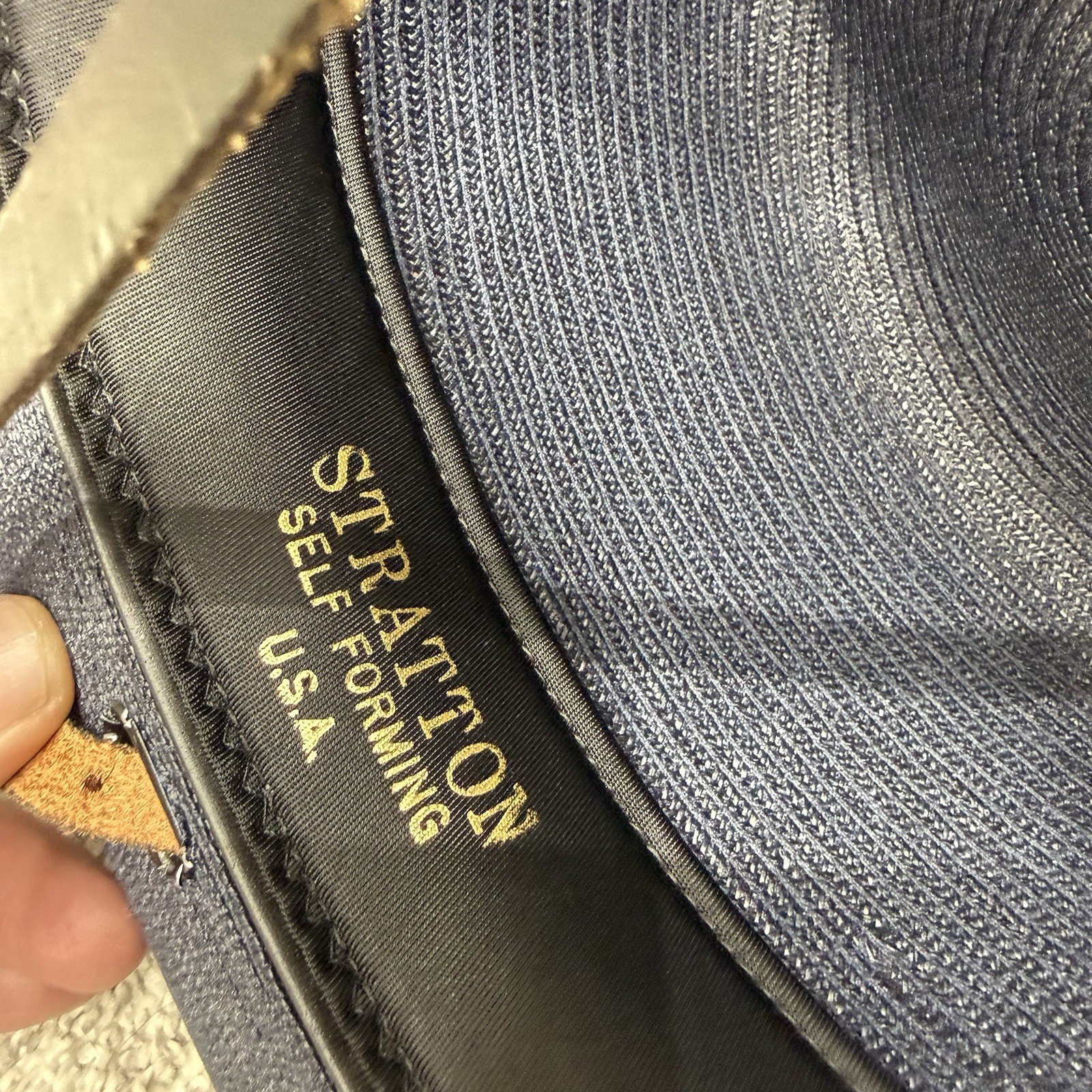 Stratton self forming trooper hat straw navy blue size 7-1/8 (style 42)