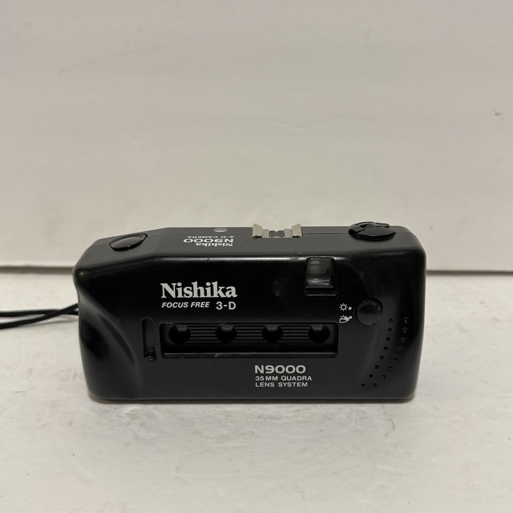 Nishika N9000 3-D Camera w/Quadra Lens System