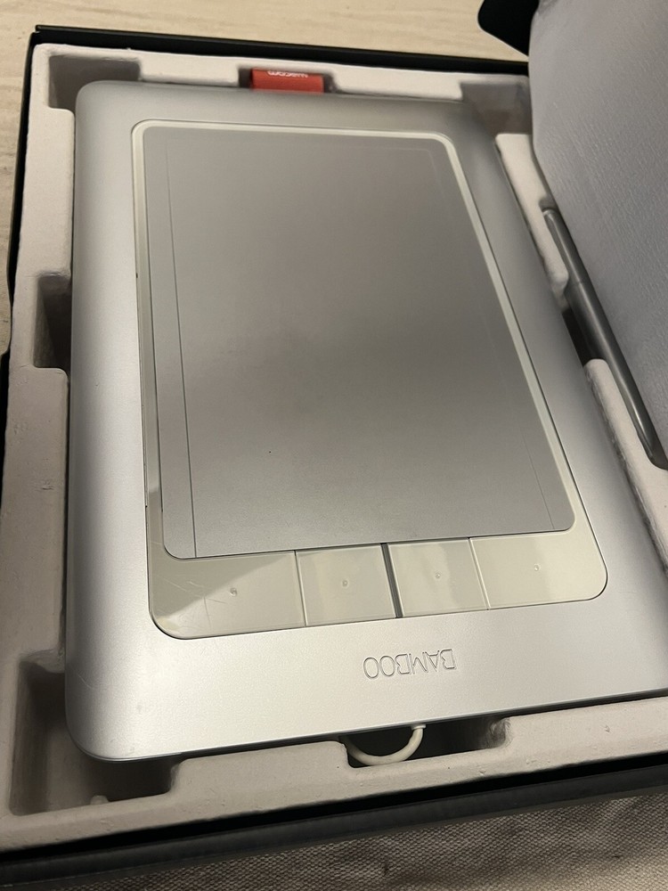 Wacom Bamboo Fun Pen & Touch Graphics Drawing Tablet USB