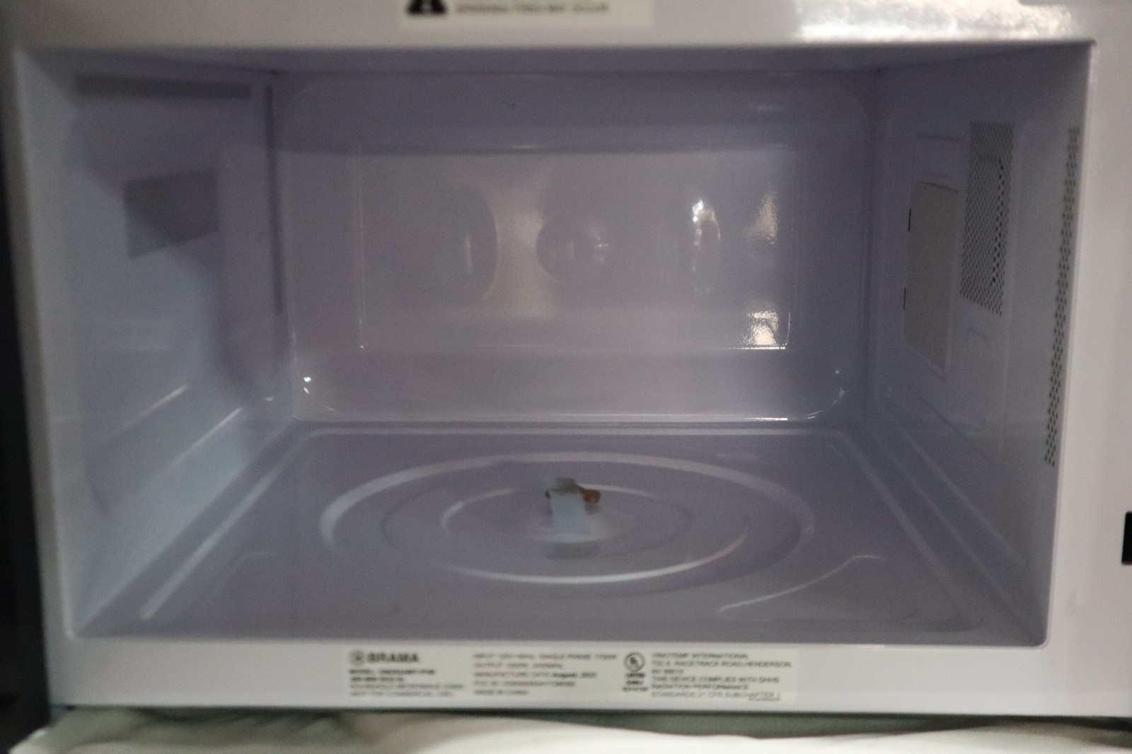 Brama EM262AMY-PHB 2.2 Cu. Ft. Microwave (17)