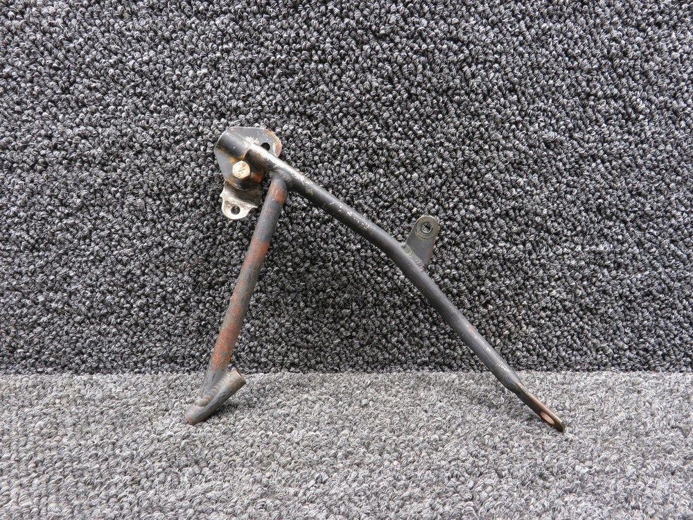 0551022-1 Cessna 172N Throttle Support Control Bracket