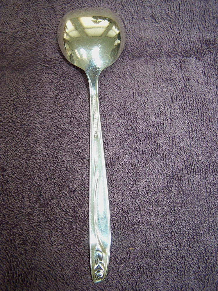 INTERNATIONAL DEEPSILVER Anniversary Rose Silverplate 6" Sugar Serving Spoon