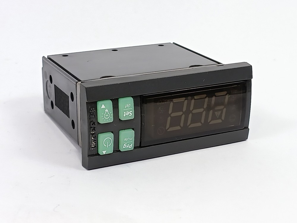 Carel IRELC0HH225 Temperature Controller