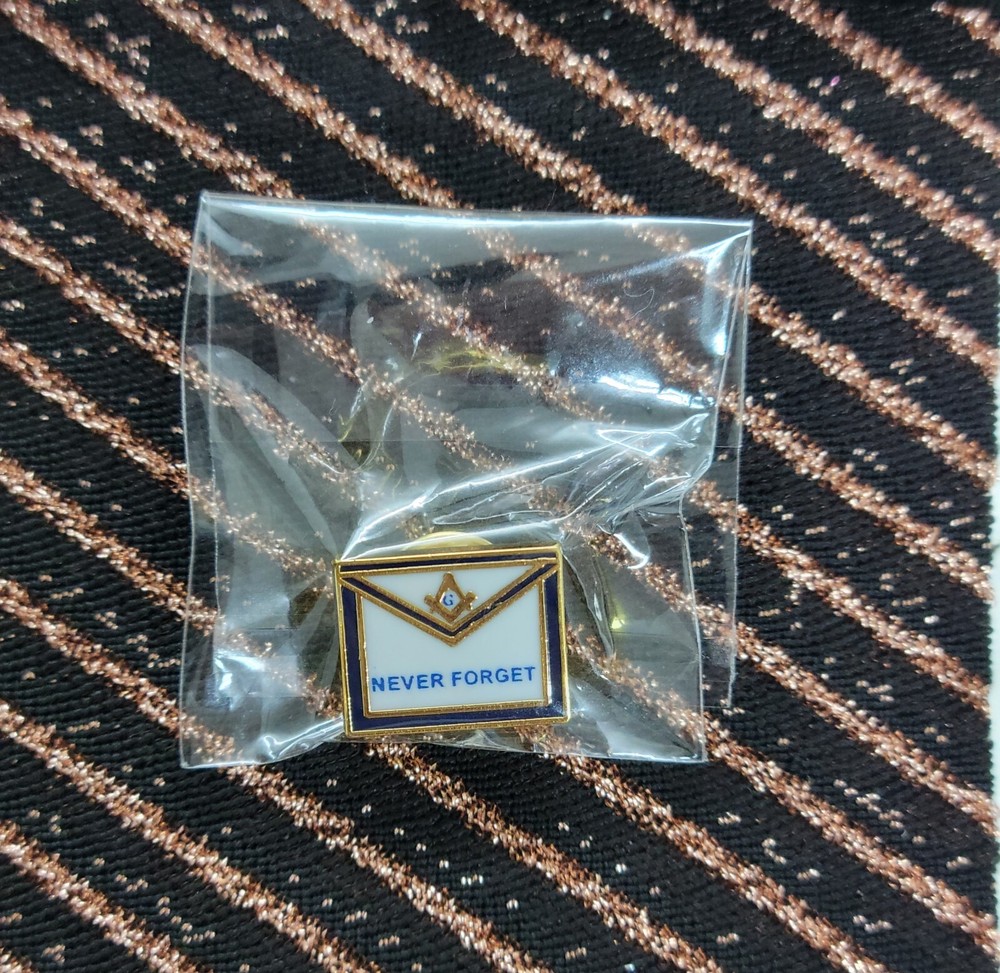 Masonic Never Forget Apron Lapel Pin