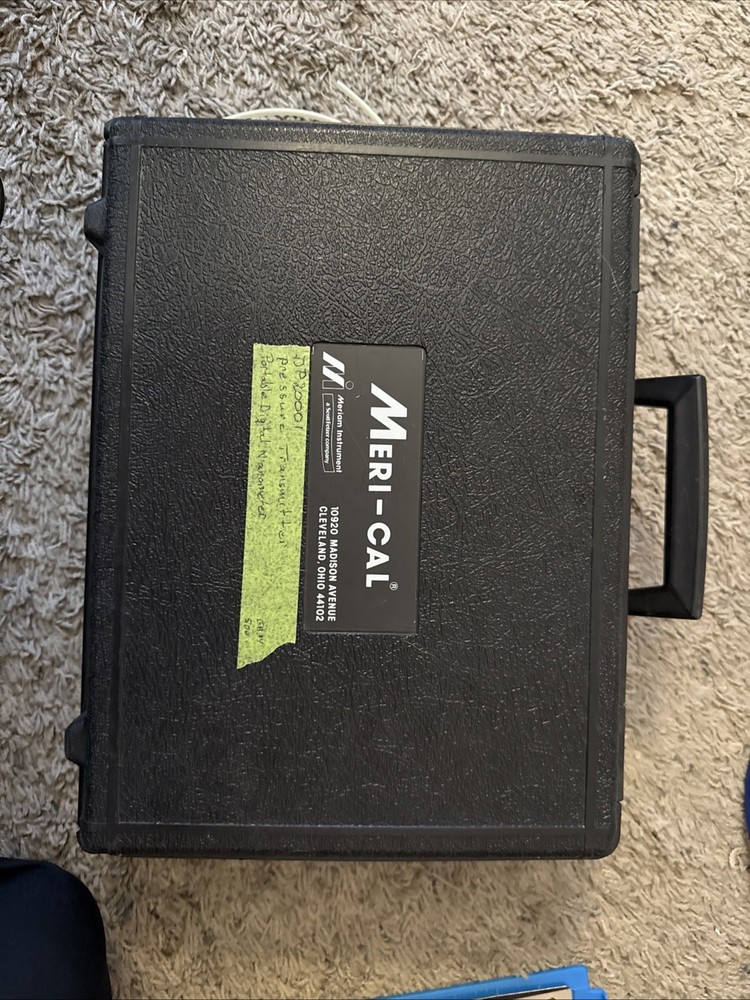 Meri-Cal DP2000I .05%R Digital Manometer Calibrator