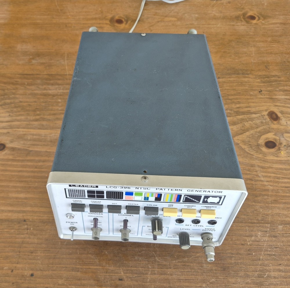 LEADER LCG-396 NTSC PATERN GENARATOR