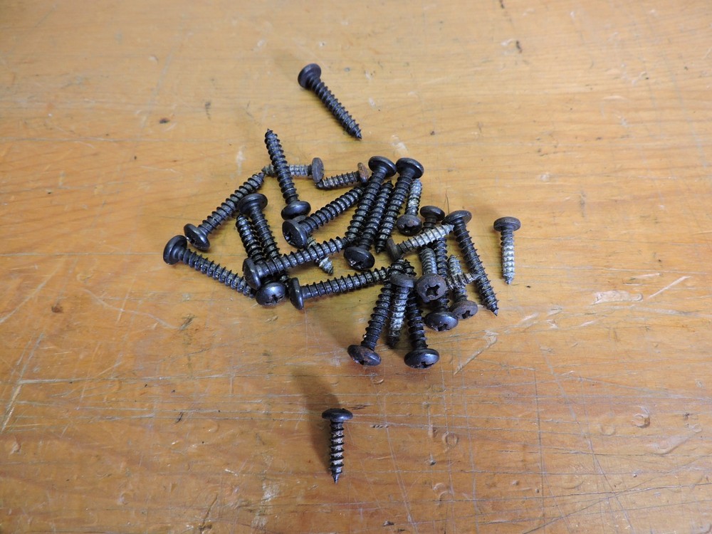 Infinity speaker screws