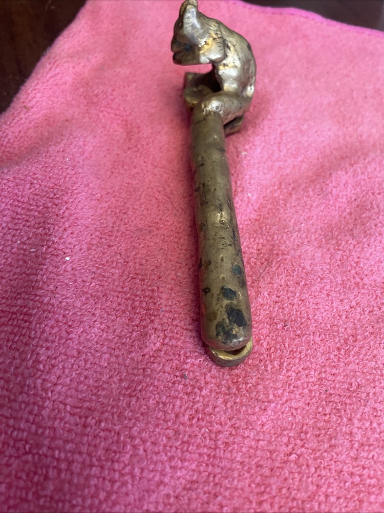 Vintage SQUIRREL Golden SOLID BRASS Cast Iron Nut Cracker