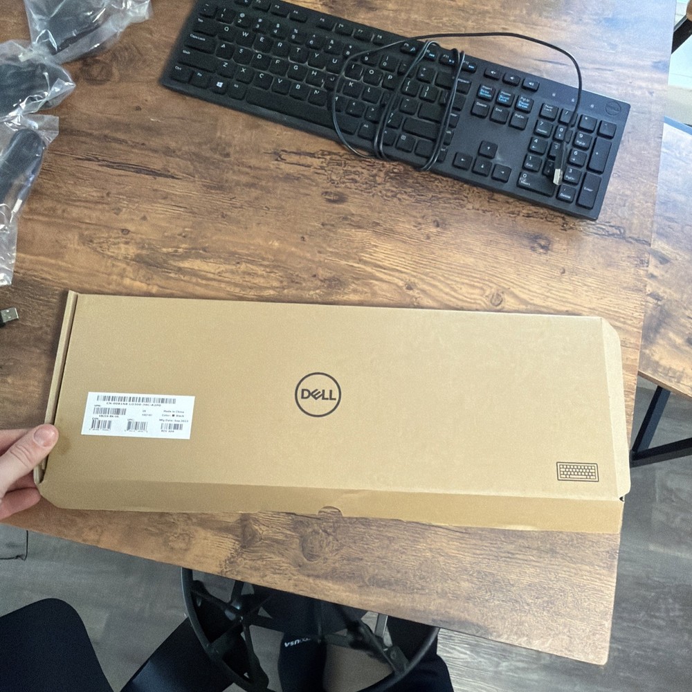 Brand New Computer Bundle 2 Keyboards, Computer Mouse, Cables, Accessories Mic