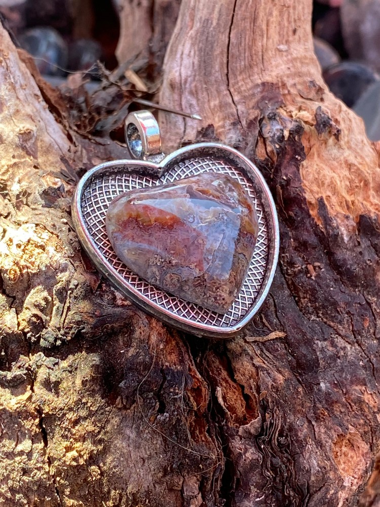 Butte Creek Agate Heart Pendant