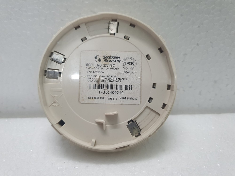 SYSTEM SENSOR 2351/EC SMOKE DETECTOR WITH BASE B401