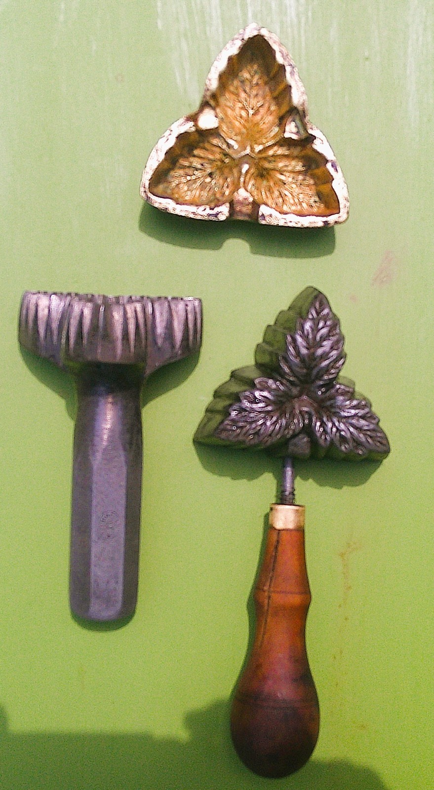 RARE Vintage 3 pc Millinery Holly Leaf  Mold Brass Antique #54