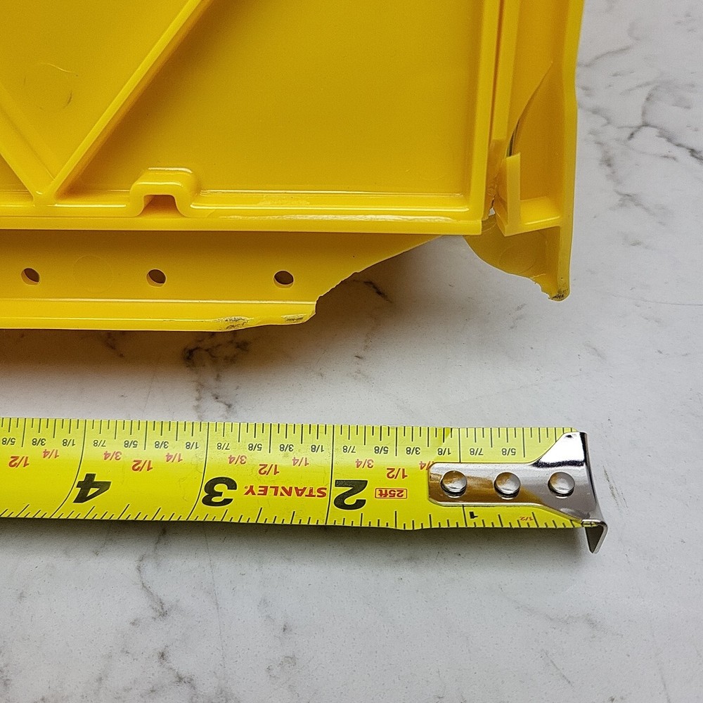 Master Lock S1850E410 6-Lock Electrical Focus Lockout Station CASE CORNER DAMAGE