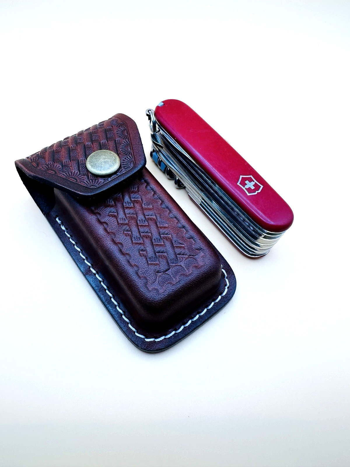 Leather Sheath Pouch Fits Victorinox Swiss Champ & 6–7 Layer Swiss Army Knives