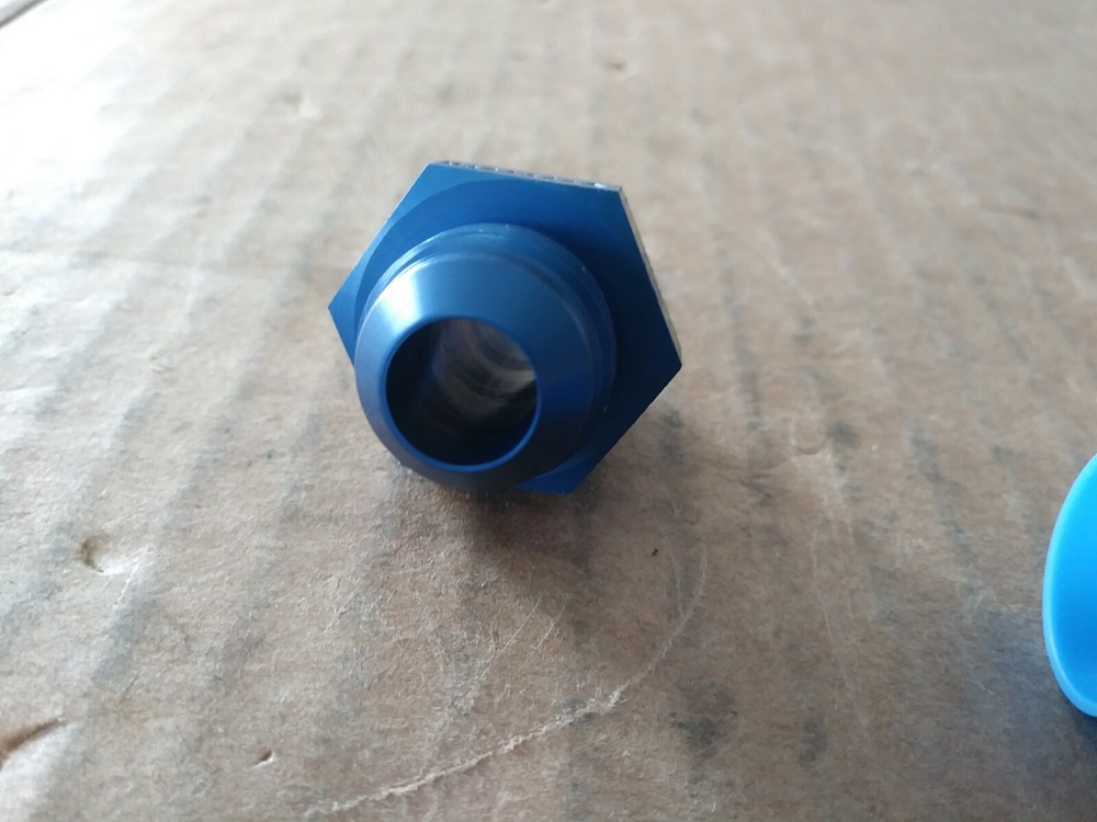 1 EA NOS BOSS NIPPLE FITTING P/N: MS24392D8