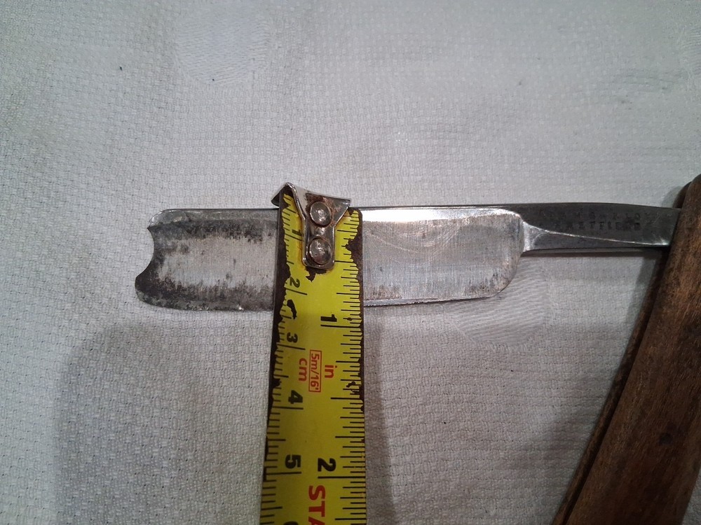 Adam Barlow Straight Razor