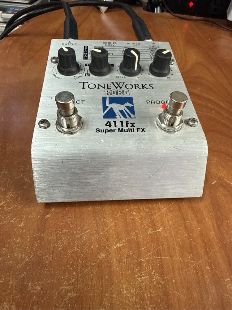 Korg ToneWorks 411fx Super Multi FX Pedal MISSING BATTERY COVER