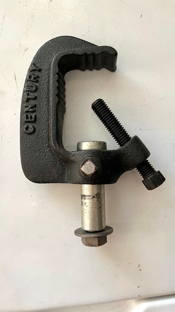 Pipe Clamp hanger (bolt on) 5 available.