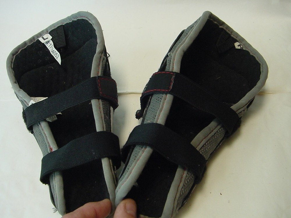 FOX PEE WEE MOTOCROSS KNEE SHIN GUARDS PW-1