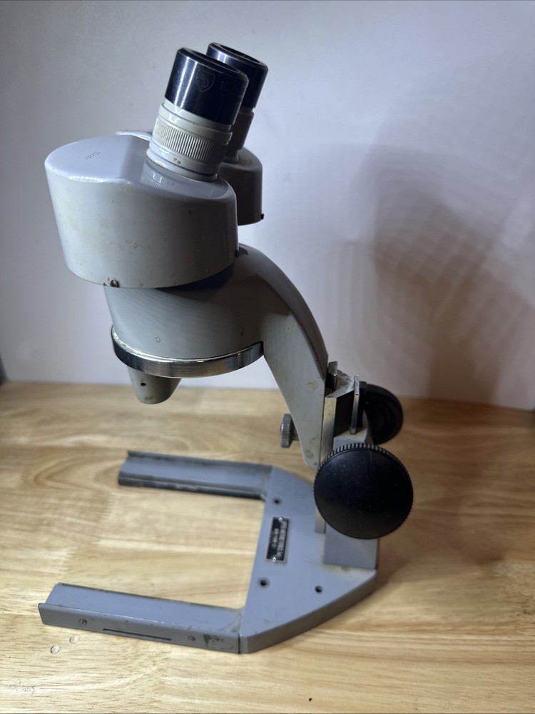 AO Spencer Series 26 Stereoscopic Microscope