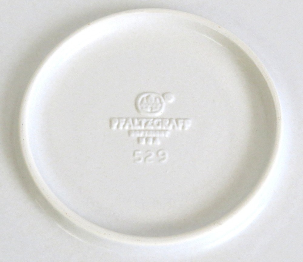 Pfaltzgraff Yorktowne Pattern 529 Cake Plate - No Damage