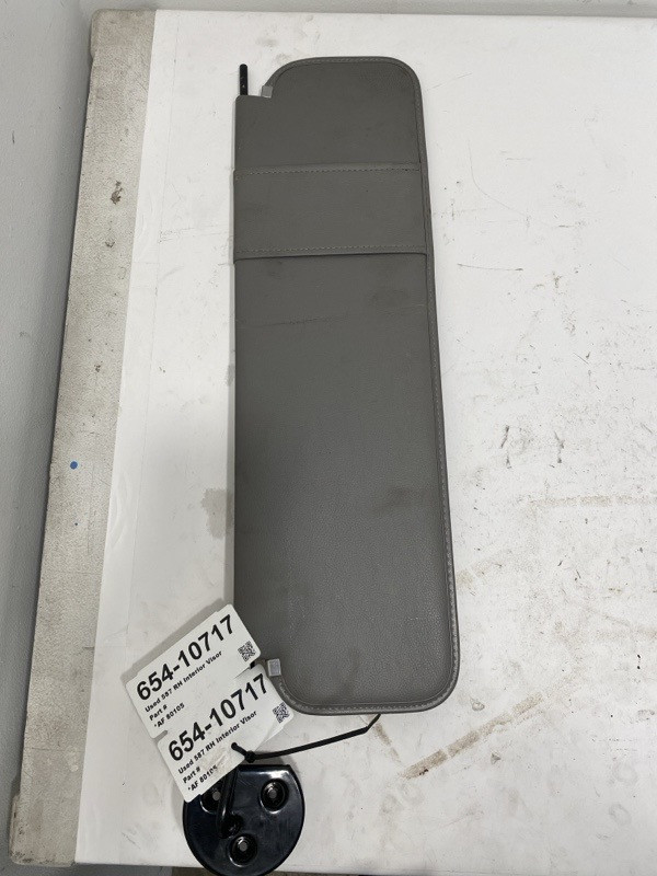 2016 Peterbilt 587 Visor (654-10717)