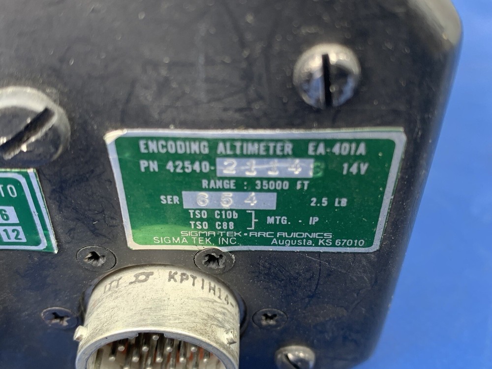 Sigma-Tek Avionics 14V Encoding Altimeter Indicator Gauge EA-401A 42540-21148