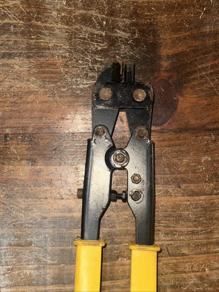 Apollo PEX One Hand Quick Pinch Clamp Tool Apollo Pec Cutting Tool 3/8-3/4”