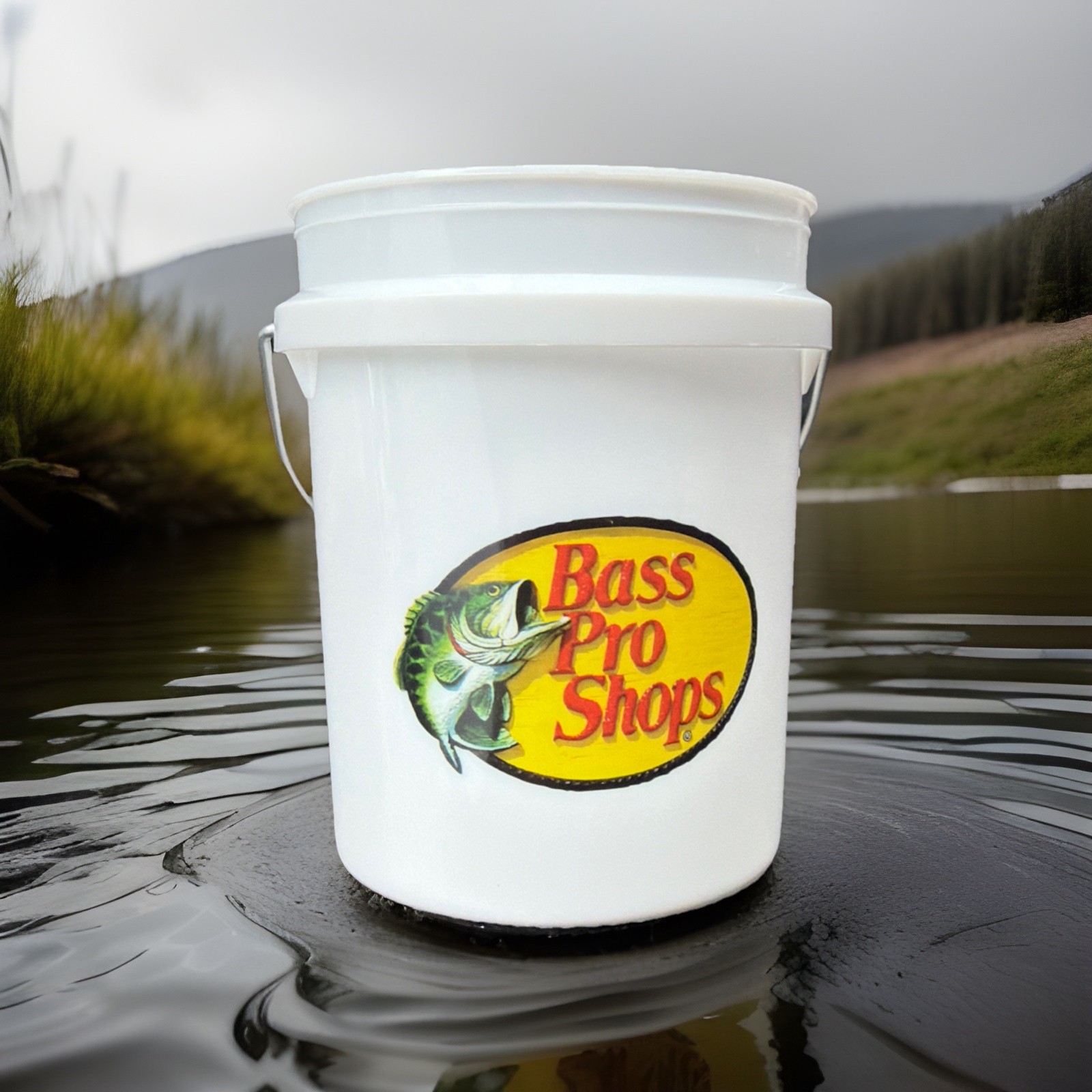 Bass Pro Shops Mini Bucket