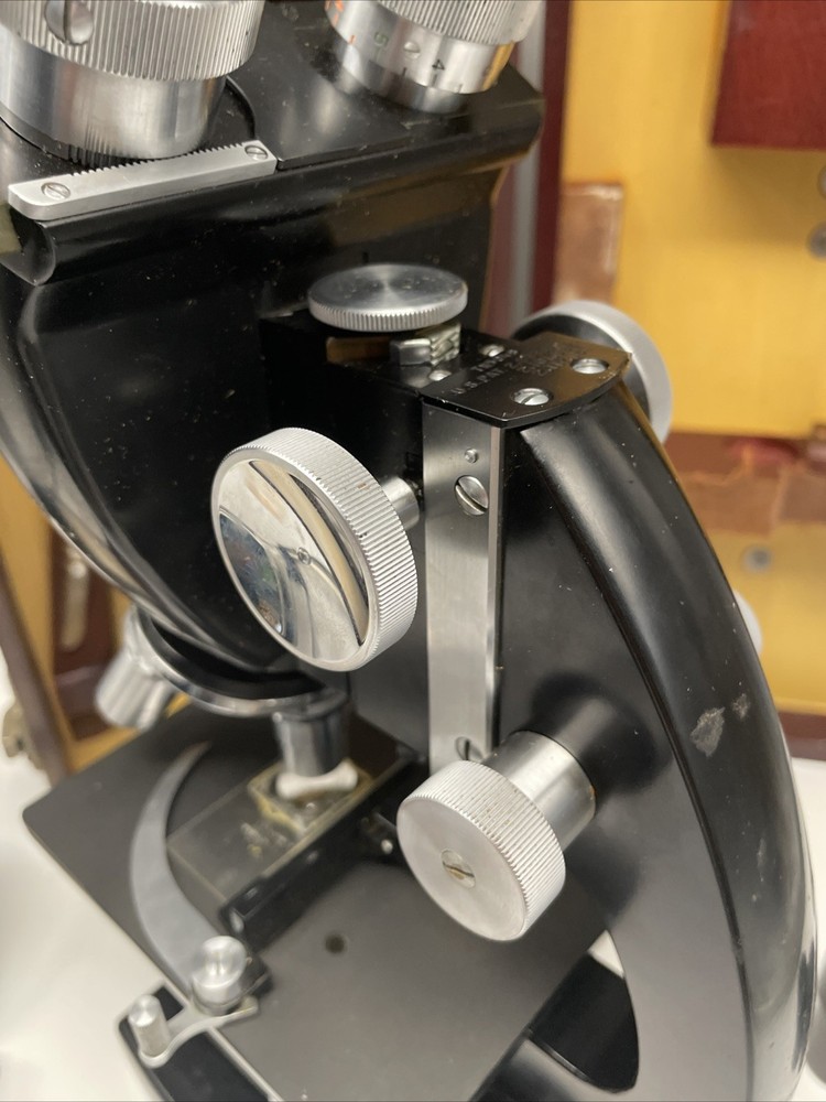Microscope Bausch & Lomb Model Binocular Compound + case Slides Lab Equipment