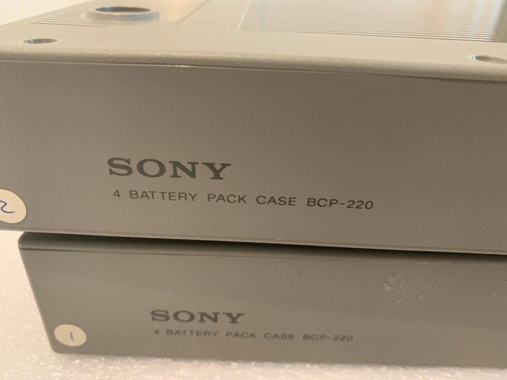 vintage sony bcp-220 (2) pack case UNTESTED