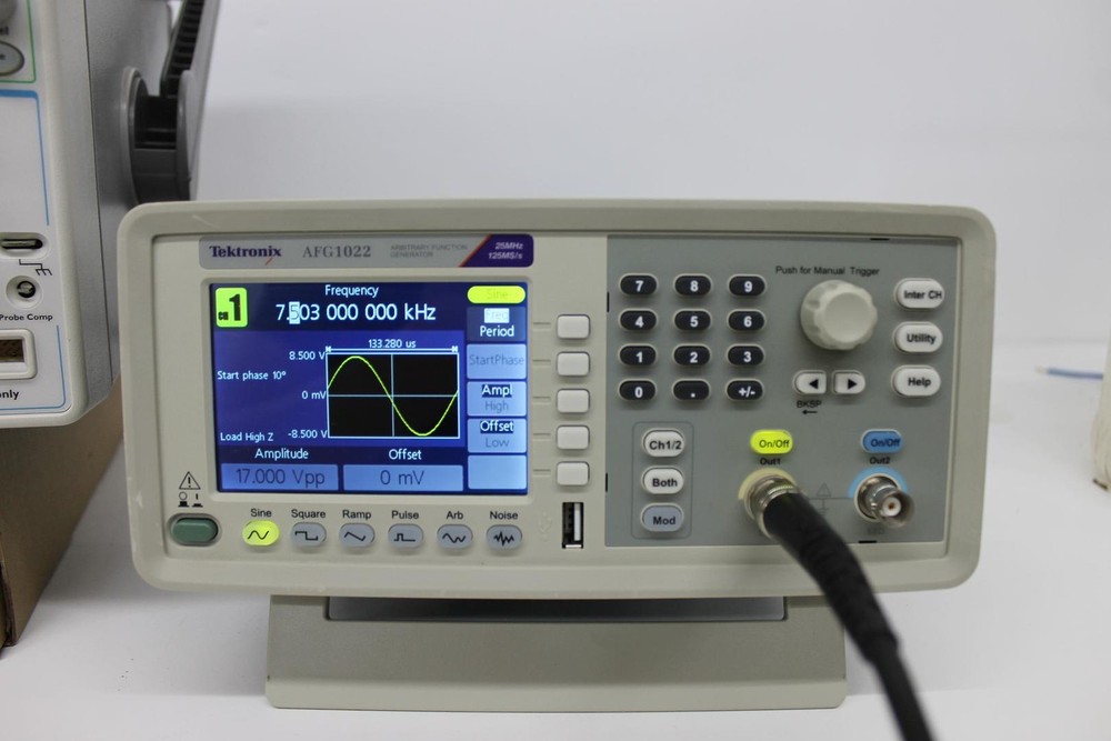 Tektronix AFG1022 Arbitrary Function Generator Dual Channel 25 MHz
