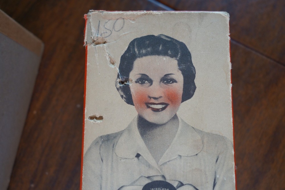 VINTAGE GENUINE WIRELESS ICE BAG W/ORIGINAL BOX 