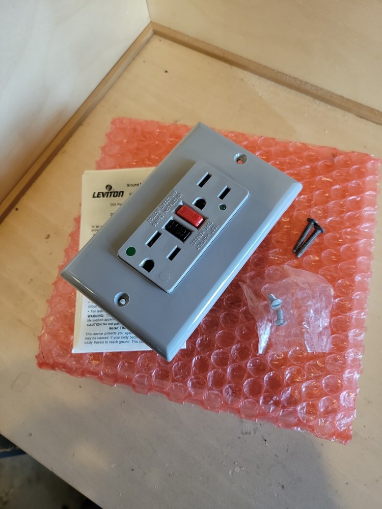Leviton 6598-HGG
