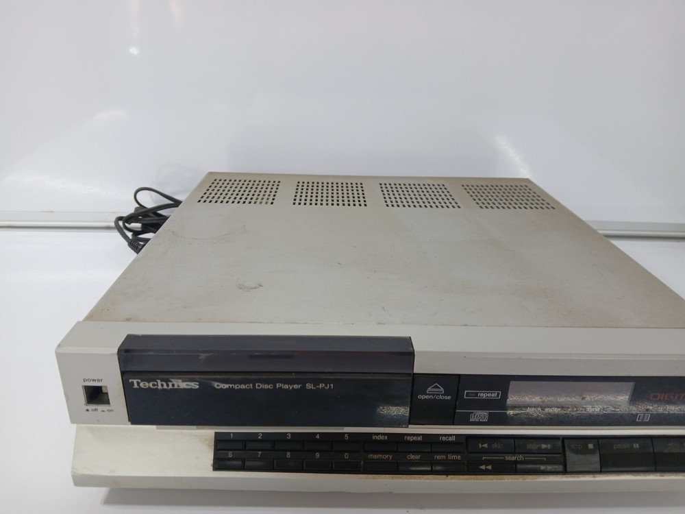 Technics Compact Disc Player SL-PJ1 For Parts Not Tested