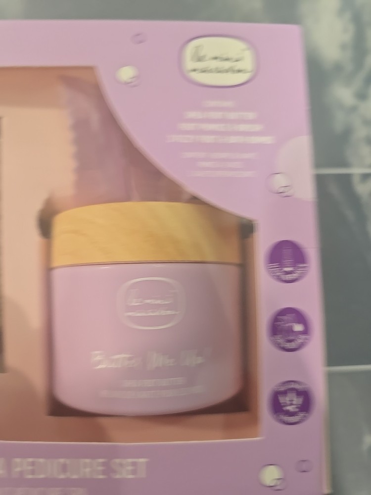 Le Mini Macaron 3-in-1 Spa Pedicure Set
