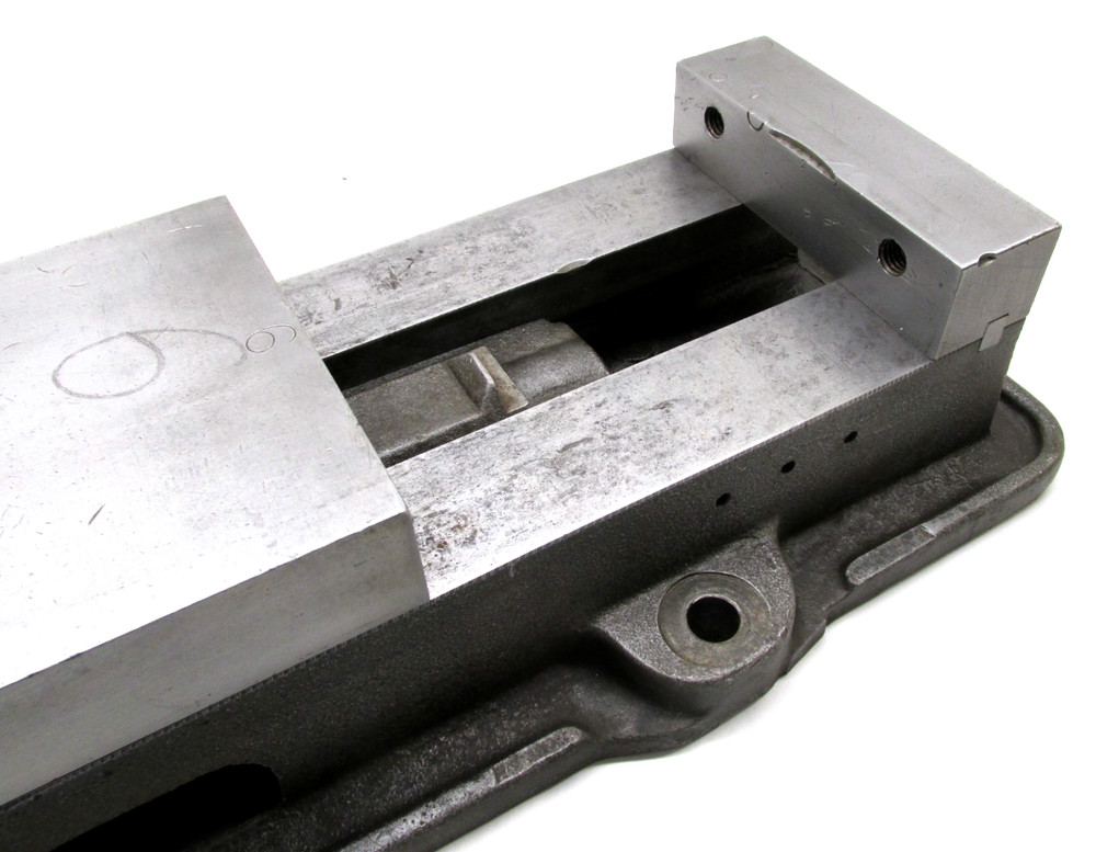 KURT ANGLOCK 6" MILLING MACHINE VISE - #D60