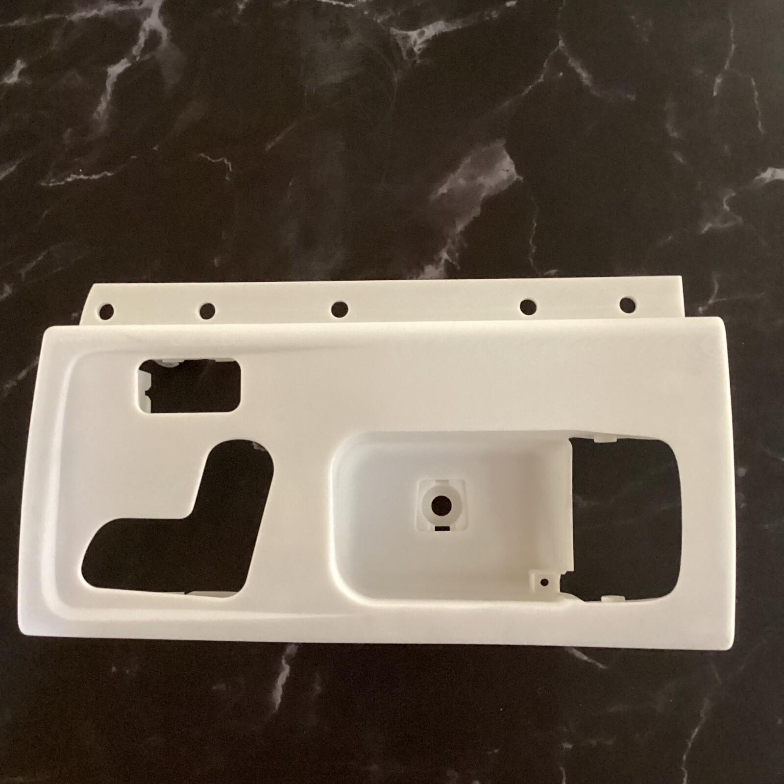 Lincoln Towncar 2003-2011 Left Front Door Handle Bezel Heat-Air-Memory W/OHandle