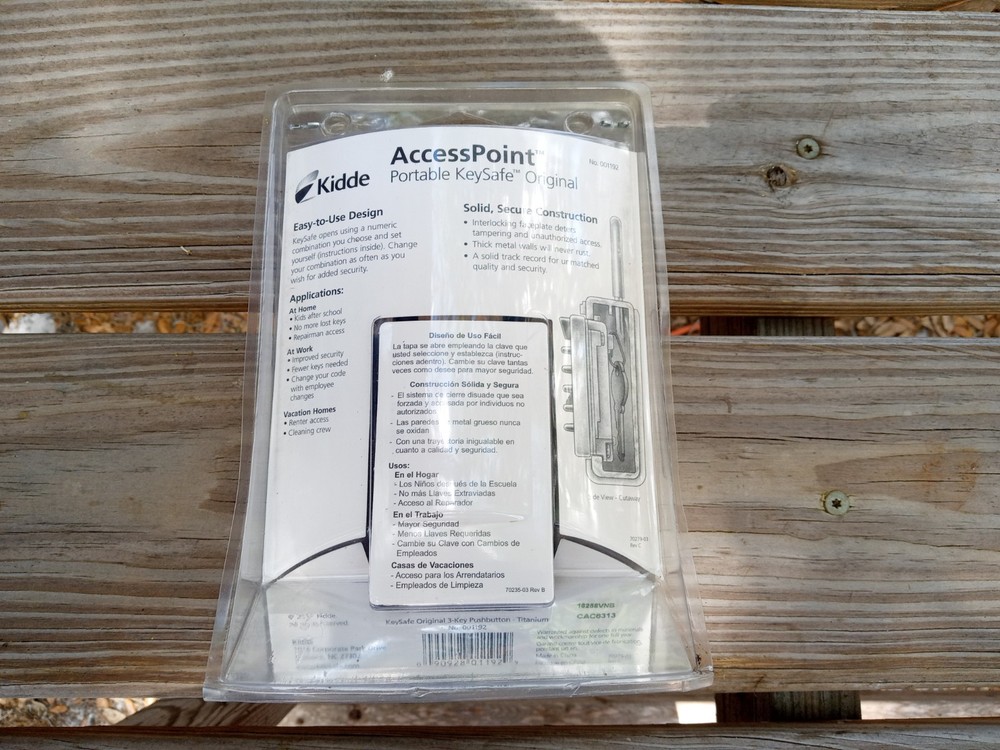 Kidde Access Point Portable Pushbutton Key Safe Holds 3 Keys # 001192