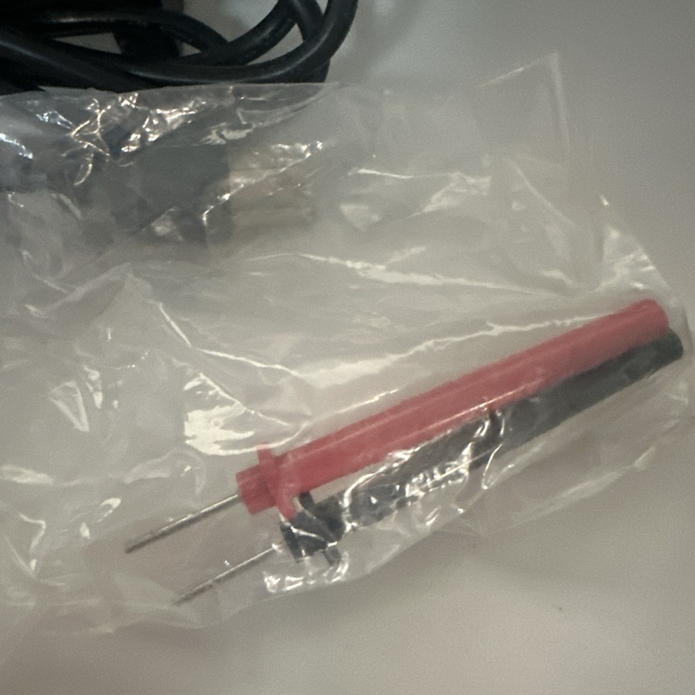 Micronta 22-121 Adjustable Dual-Tracking DC Power Supply (TESTED & WORKING)