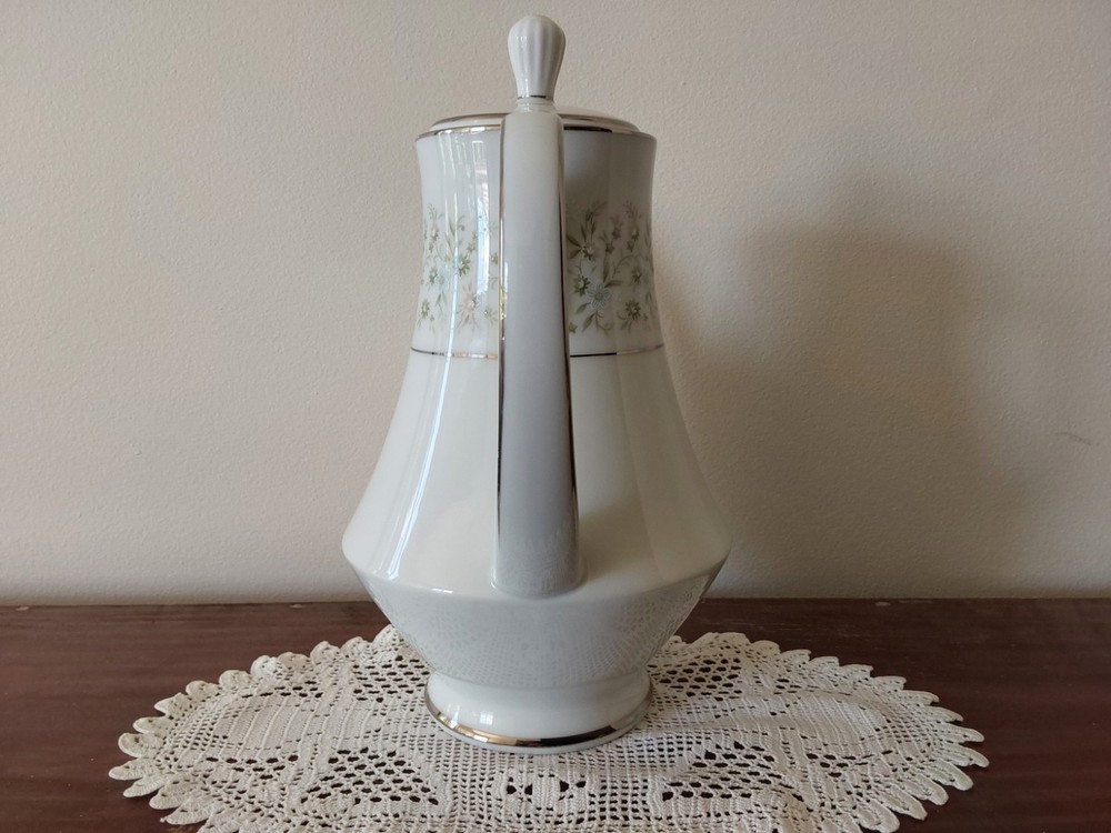 Noritake "Savannah" Pattern No. 2031 Coffee Pot