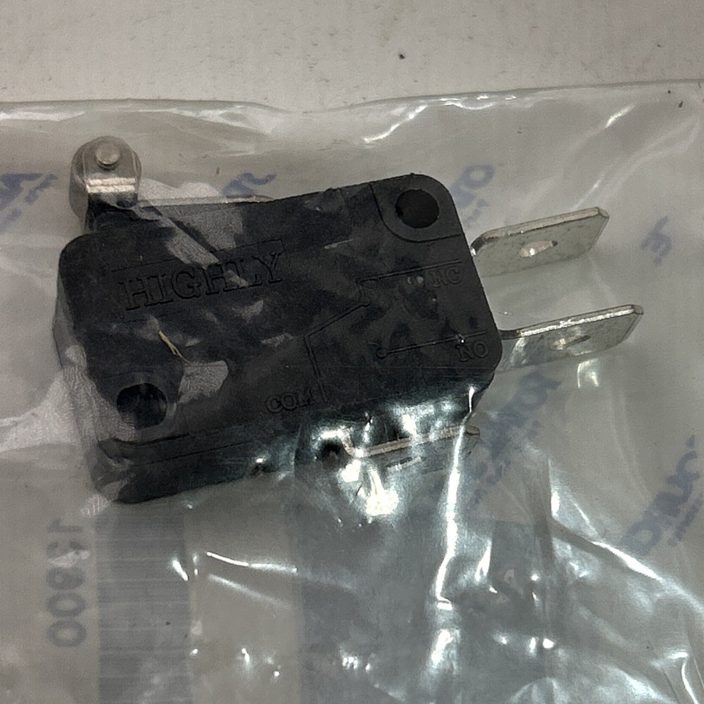 HIGHLY VS10N051C Micro Switch 10A 125/250VAC (Qty 2)