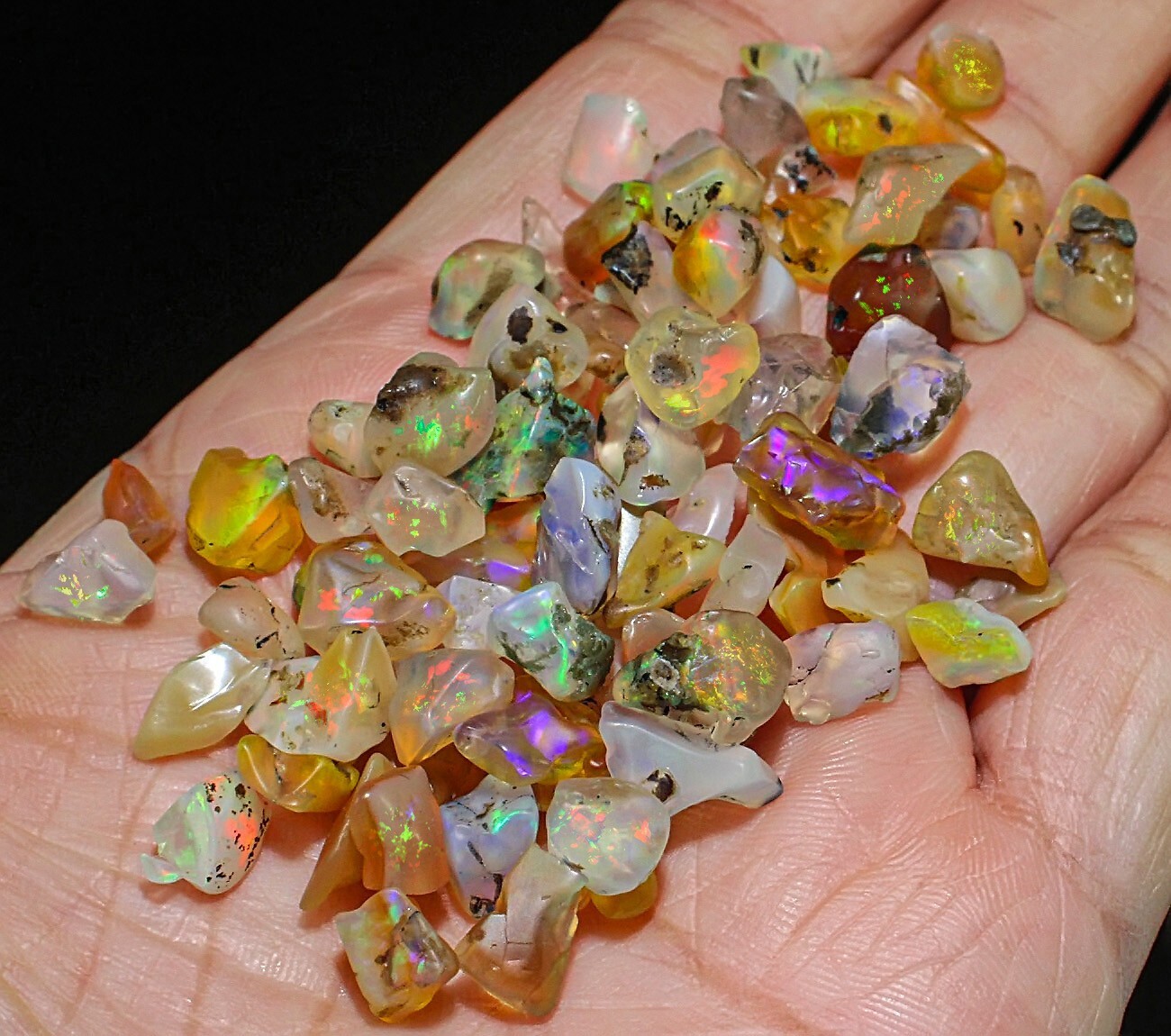 4-10mm Opal 100Ct Parcel Flashing Specimen BBOB