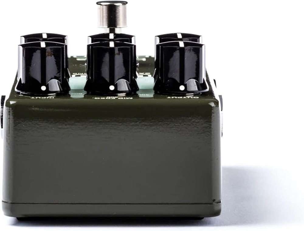 Versatile Bass Guitar Preamp with Input/Output Control & Compact Design