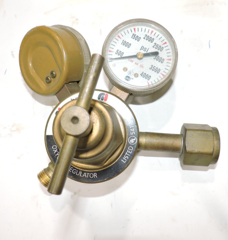 Holox  single outlet o2 Regulator  250-80-540-06 Nice