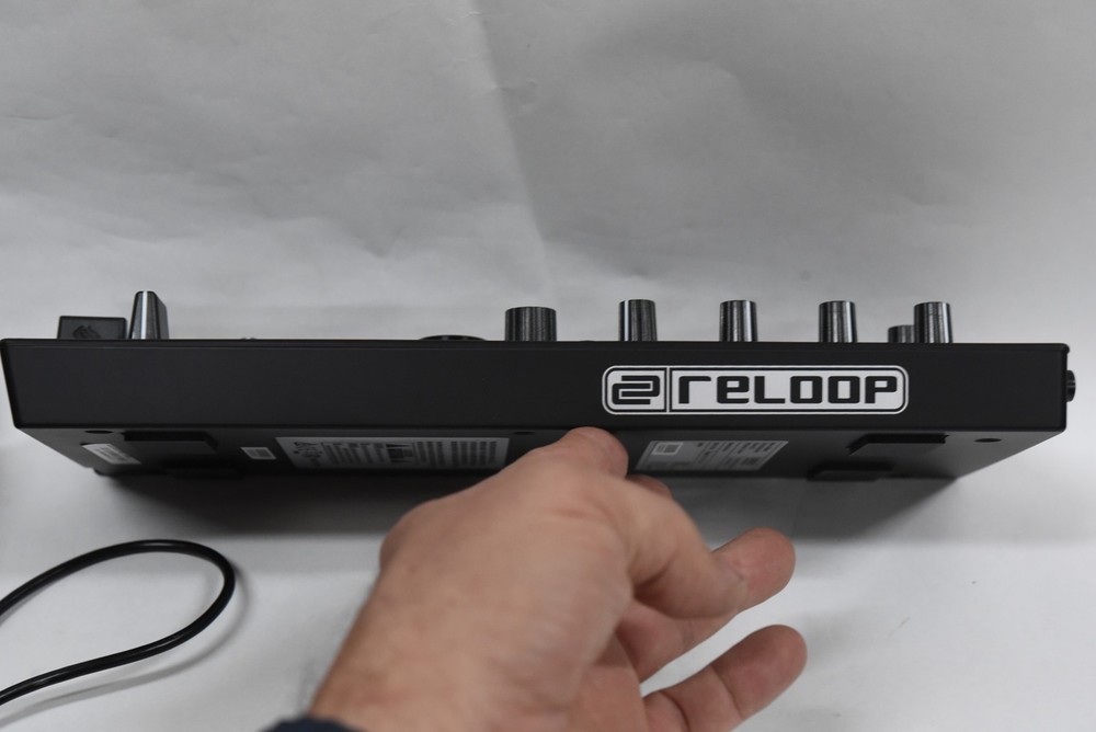 RELOOP MixTour All-In-One DJ Controller with Carry Case & Lightning Cable
