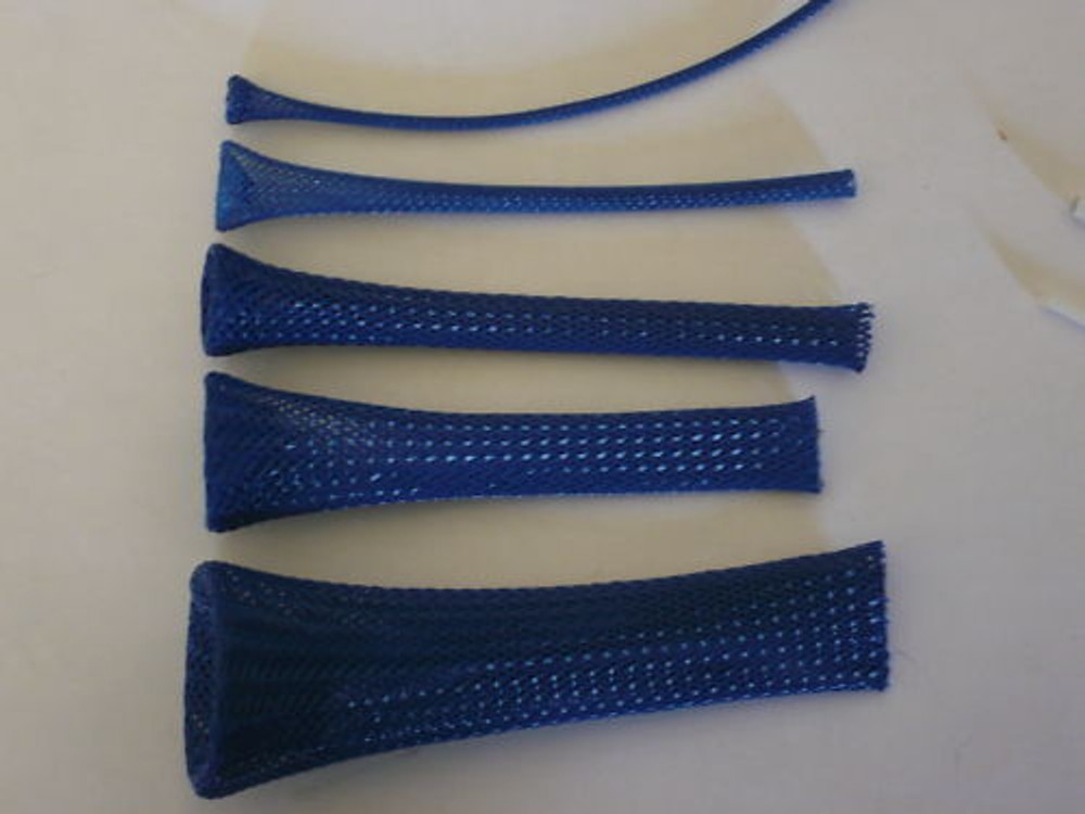 3/8 BRAIDED EXPANDABLE SLEEVING  BLUE   TECHFLEX 25ft