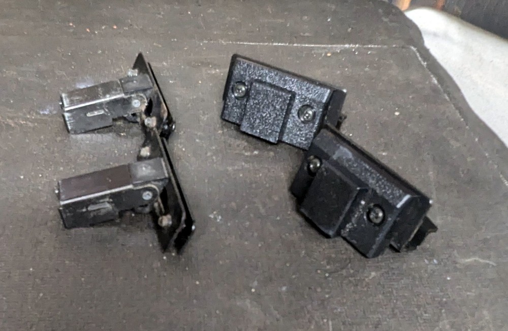 Hinge set from Technics SL-1200 MK2 turntable