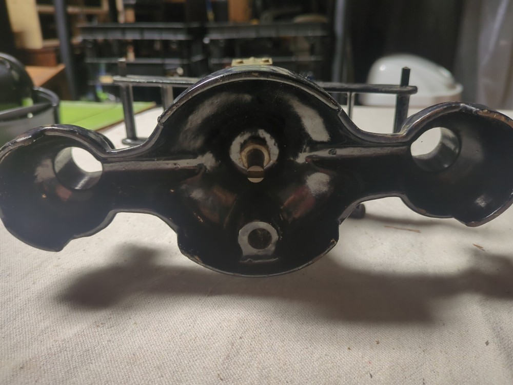 CENCO BALANCE SCALE CAST IRON Base.