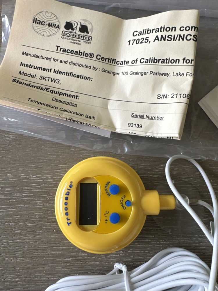 Traceable 4039 Waterproof Thermometer With Probe and Cable